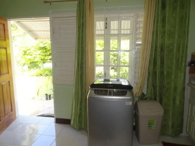 Access, 1 Bed 1 Bath In Coral Garden