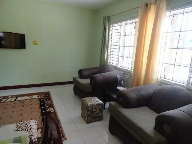 Apartment Access, 1 Bed 1 Bath In Coral Garden